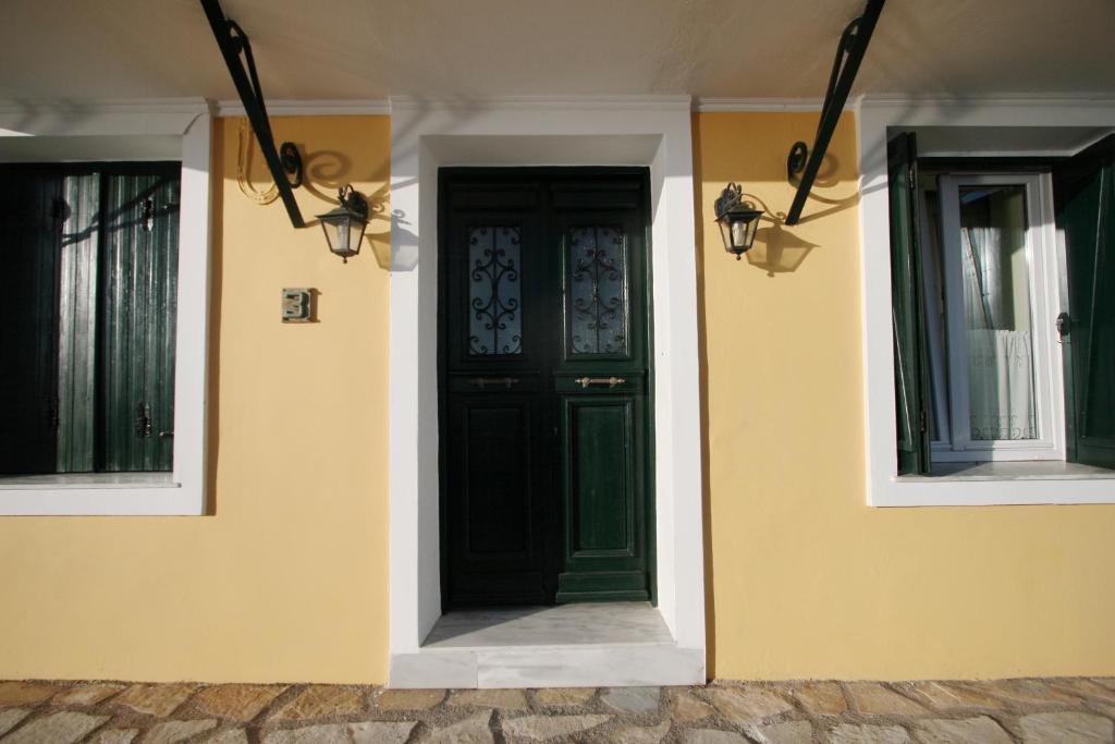 Meliti Guesthouse Akrata Luaran gambar