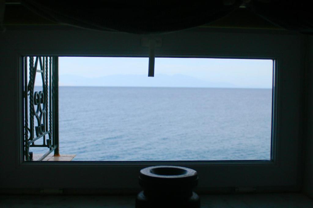 Meliti Guesthouse Akrata Luaran gambar
