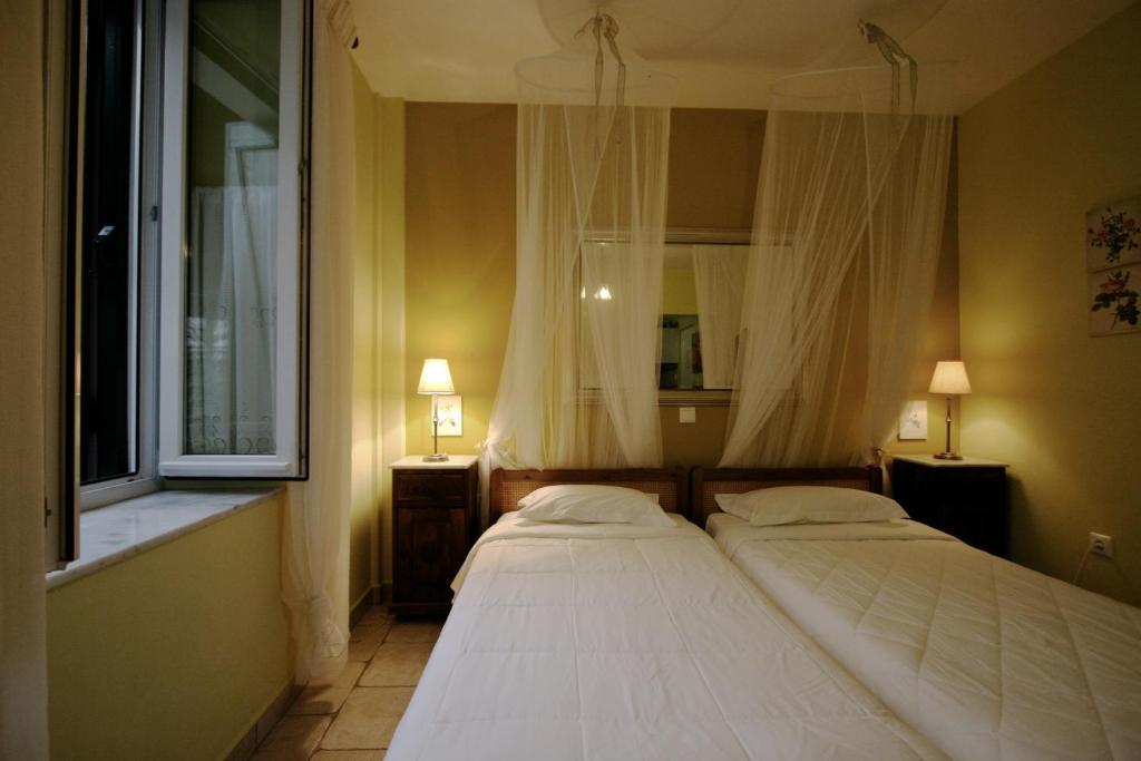 Meliti Guesthouse Akrata Luaran gambar
